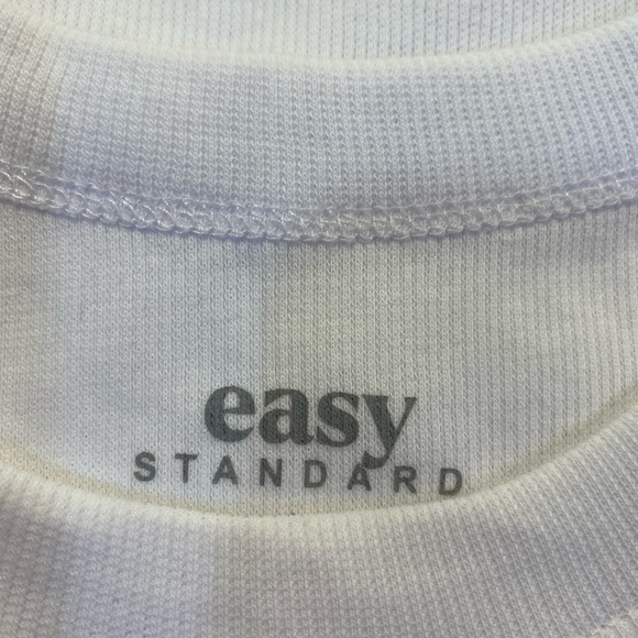 Easy Standard White Ribbed Racer Top - Picture 6 of 7